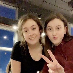 Meet your Posher, Abi